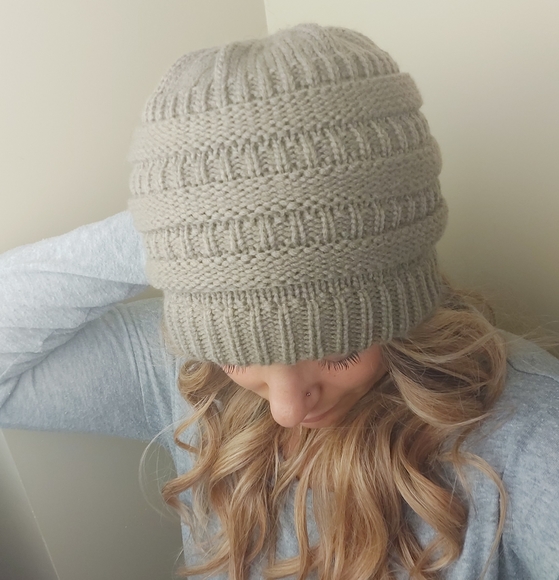 Ponytail Toque/Beanie - Picture 2 of 3